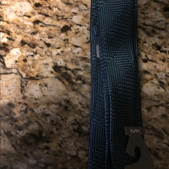 MICHAEL KORS NECK TIE Brand New With Tag - Picture 3 of 5
